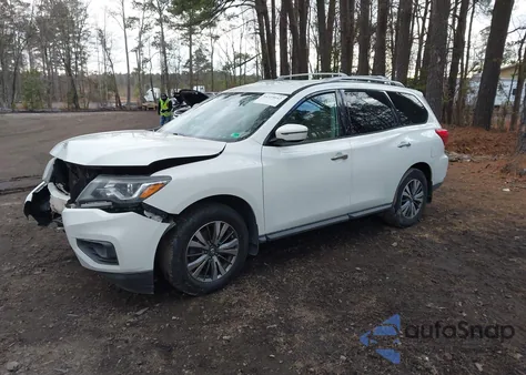2017 Nissan Pathfinder S z USA, uszkodzony, nr VIN 5N1DR2MM4HC632635